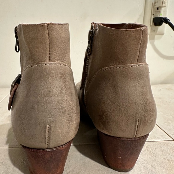 Kork-Ease Ankle bootie, women’s size 7.5 - Picture 6 of 6